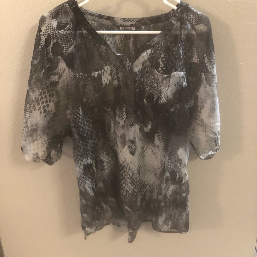 Black and white snake skin print top